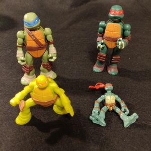 Lot of 4 Teenage Mutant Ninga Turtles